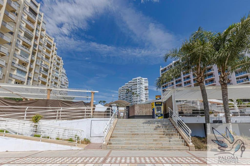 Wonderful Studio Apartment On The Beachfront Benalmádena Exterior foto
