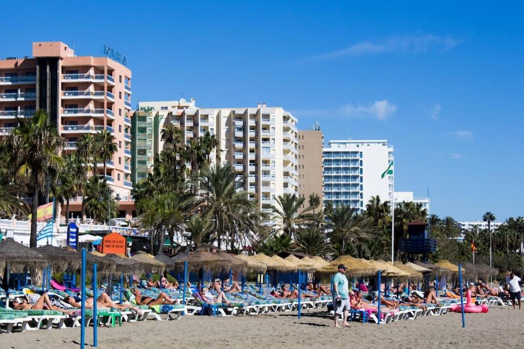 Wonderful Studio Apartment On The Beachfront Benalmádena Exterior foto